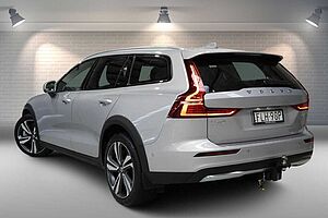 Volvo  Z Series MY24 Ultimate B5 Geartronic AWD Bright