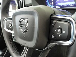 Volvo  XC40 Ultimate, B4 AWD Mild hybrid, Petrol, Bright