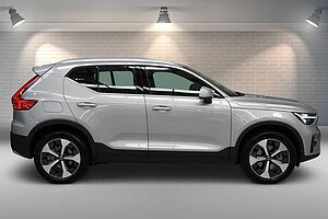 Volvo  XC40 Ultimate, B4 AWD Mild hybrid, Petrol, Bright