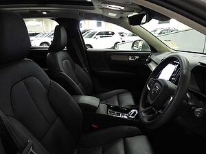 Volvo  XC40 Ultimate, B4 AWD Mild hybrid, Petrol, Bright