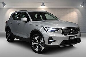 Volvo  XC40 Ultimate, B4 AWD Mild hybrid, Petrol, Bright