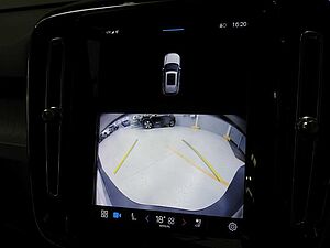 Volvo  XC40 Ultimate, B4 AWD Mild hybrid, Petrol, Bright