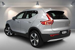 Volvo  XC40 Ultimate, B4 AWD Mild hybrid, Petrol, Bright