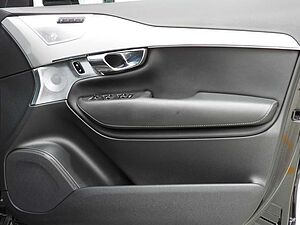 Volvo  XC90 Recharge R-Design, T8 AWD (235+65 kW), Seven individual seats