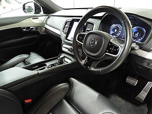 Volvo  XC90 Recharge R-Design, T8 AWD (235+65 kW), Seven individual seats