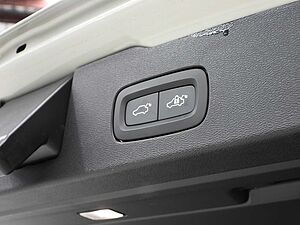 Volvo  V60 Cross Country Pro, B5 AWD mild hybrid