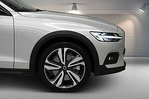 Volvo  V60 Cross Country Pro, B5 AWD mild hybrid