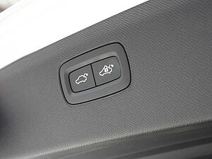 Volvo  L Series MY24 Recharge Ultimate T8 Geartronic AWD Plug-In Hybrid