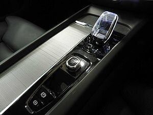 Volvo  Z Series MY25 Ultra B5 Geartronic AWD Bright