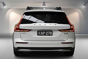 Volvo  Z Series MY25 Ultra B5 Geartronic AWD Bright