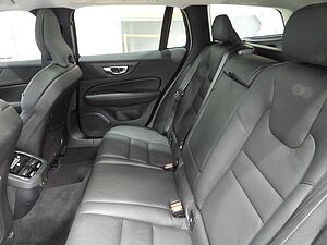 Volvo  Z Series MY25 Ultra B5 Geartronic AWD Bright