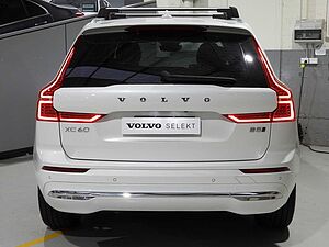Volvo  UZ MY23 Plus B5 AWD
