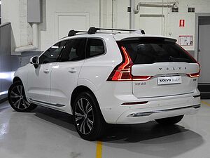 Volvo  UZ MY23 Plus B5 AWD
