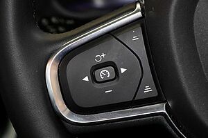 Volvo  XC60 Plus, B5 Mild Hybrid, Petrol