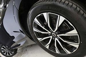 Volvo  XC60 Plus, B5 Mild Hybrid, Petrol