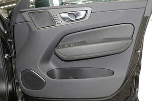Volvo  XC60 Plus, B5 Mild Hybrid, Petrol