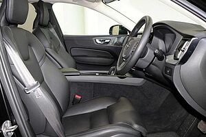 Volvo  XC60 Plus, B5 Mild Hybrid, Petrol