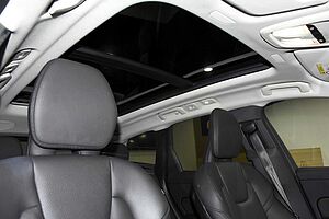 Volvo  XC60 Plus, B5 Mild Hybrid, Petrol