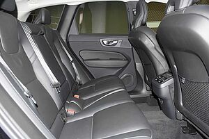 Volvo  XC60 Plus, B5 Mild Hybrid, Petrol