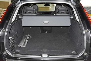 Volvo  XC60 Plus, B5 Mild Hybrid, Petrol