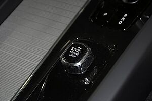 Volvo  XC60 Plus, B5 Mild Hybrid, Petrol