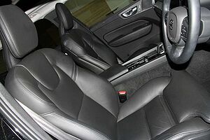Volvo  XC60 Plus, B5 Mild Hybrid, Petrol