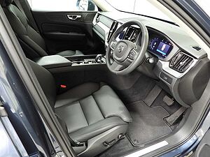 Volvo  XC60 Plus, B5 AWD Mild hybrid, Petrol