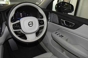 Volvo  V60 Cross Country Ultimate, B5 AWD Mild hybrid, Petrol, Bright