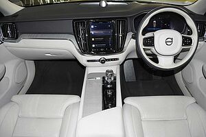 Volvo  V60 Cross Country Ultimate, B5 AWD Mild hybrid, Petrol, Bright