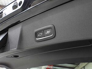 Volvo  XC40 Plus, B4 mild hybrid, Petrol