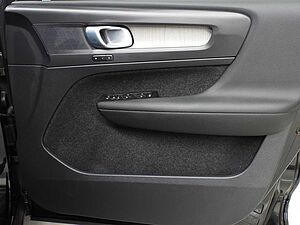 Volvo  XC40 Plus, B4 mild hybrid, Petrol