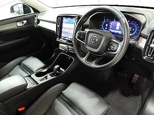 Volvo  XC40 Plus, B4 mild hybrid, Petrol