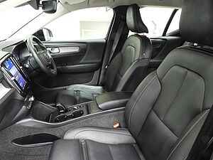 Volvo  XC40 Plus, B4 mild hybrid, Petrol