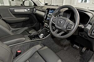 Volvo  XC40 Ultra, B4 AWD Mild hybrid, Petrol, Bright