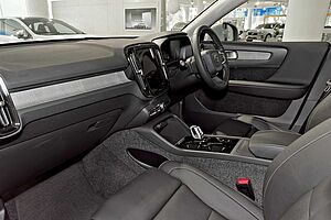 Volvo  XC40 Ultra, B4 AWD Mild hybrid, Petrol, Bright