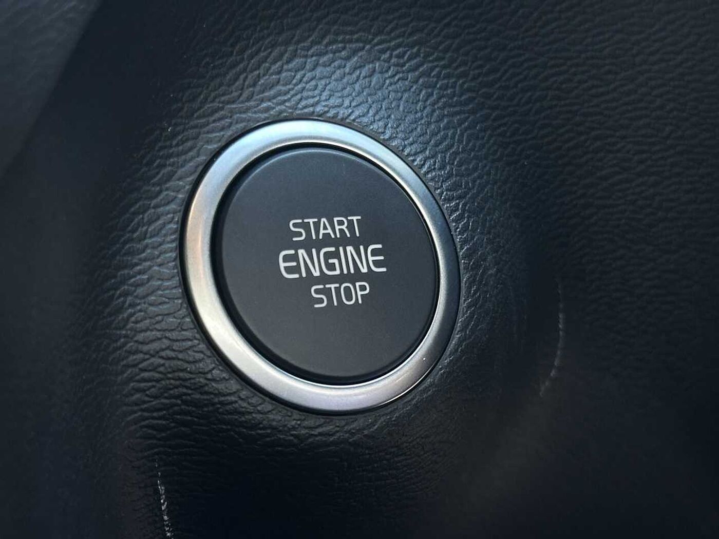 Volvo  XC40 Plus, B4 Mild hybrid, Petrol