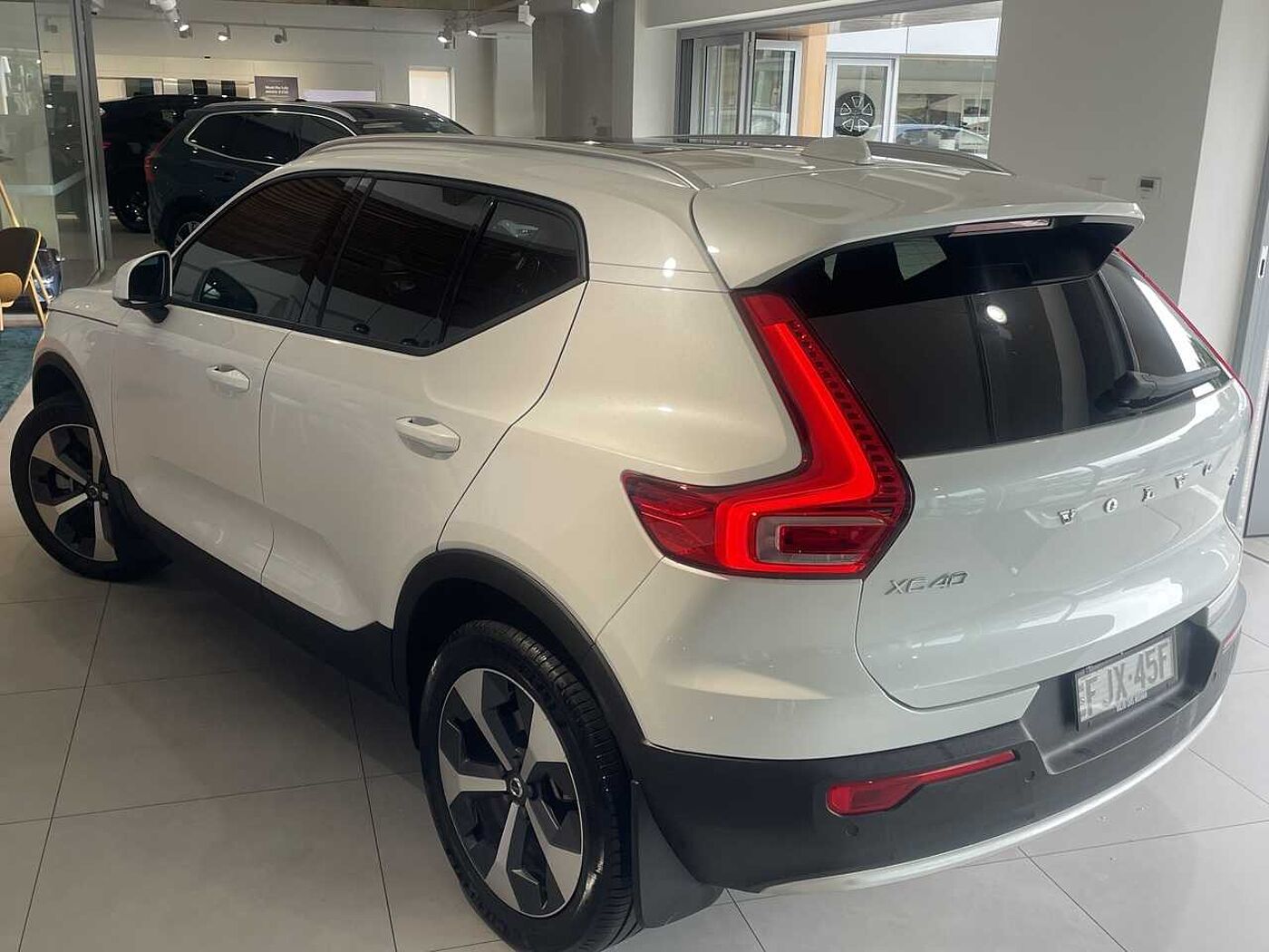 Volvo  XC40 Plus, B4 Mild hybrid, Petrol