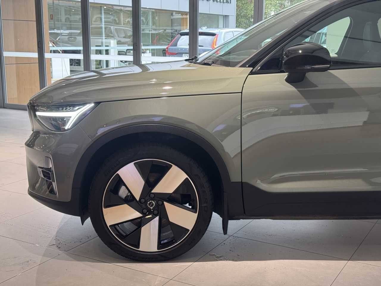 Volvo  XC40 Recharge Ultimate, Twin Motor, Electric
