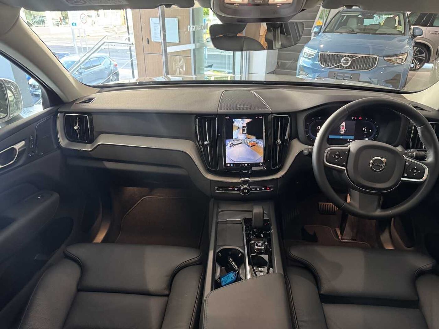 Volvo  XC60 Plus, B5 AWD Mild hybrid, Petrol