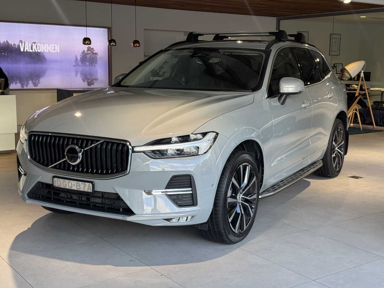 Volvo  XC60 Plus, B5 AWD Mild hybrid, Petrol