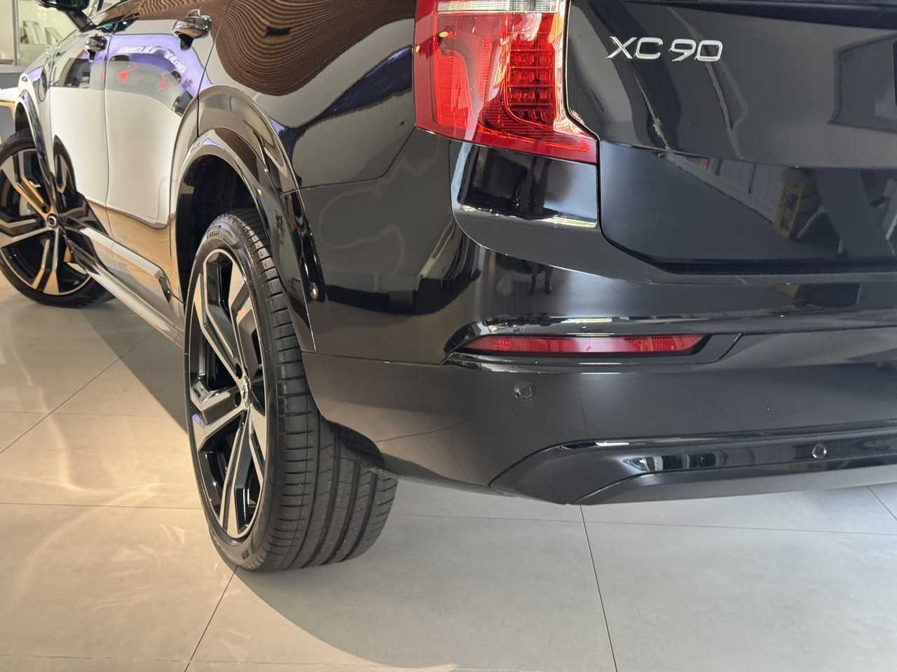 Volvo  XC90 Ultra, T8 AWD Plug-in hybrid, Electric/Petrol, Dark, 7 Seats