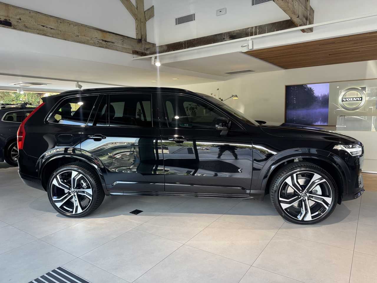 Volvo  XC90 Ultra, T8 AWD Plug-in hybrid, Electric/Petrol, Dark, 7 Seats