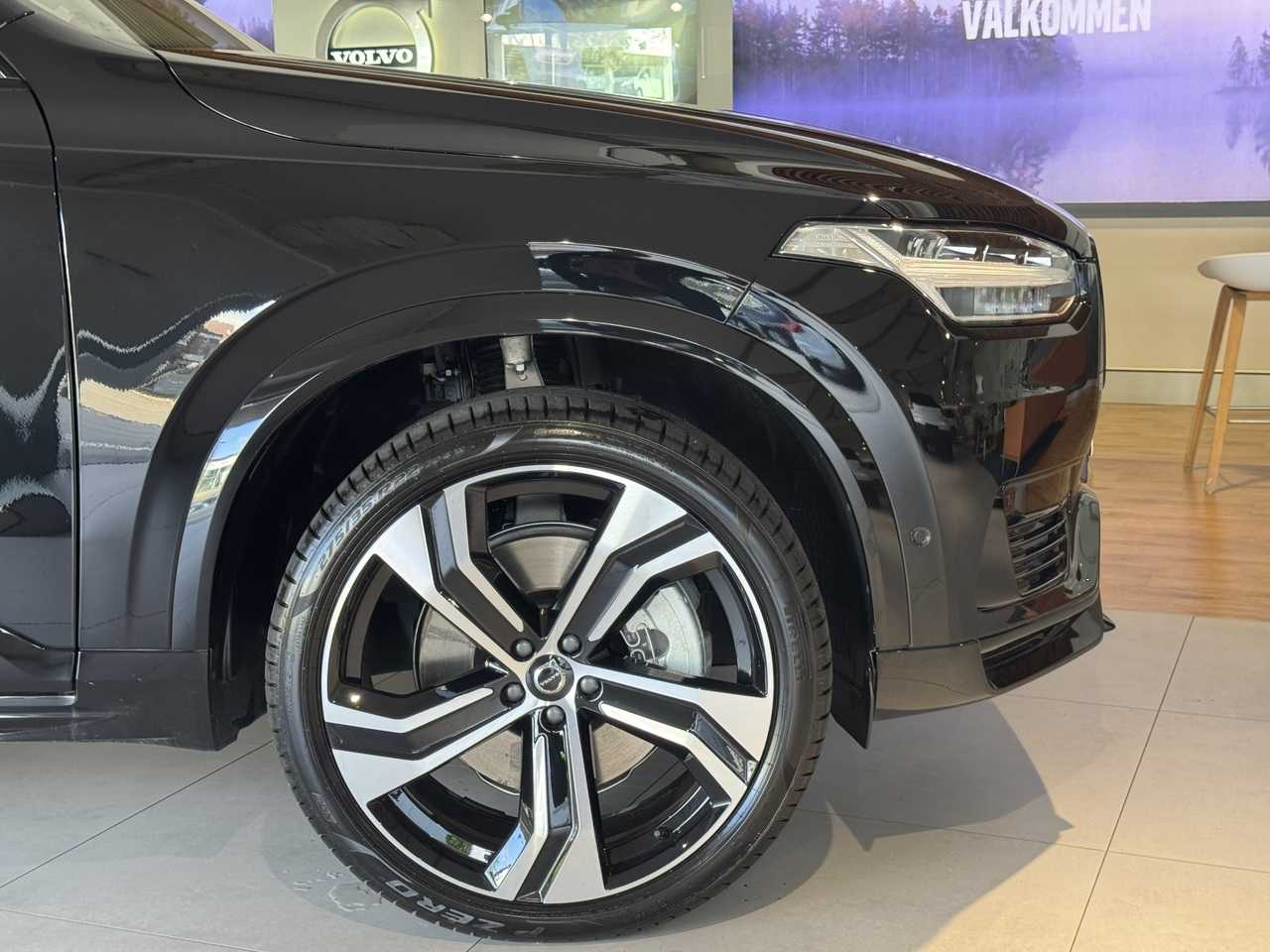Volvo  XC90 Ultra, T8 AWD Plug-in hybrid, Electric/Petrol, Dark, 7 Seats
