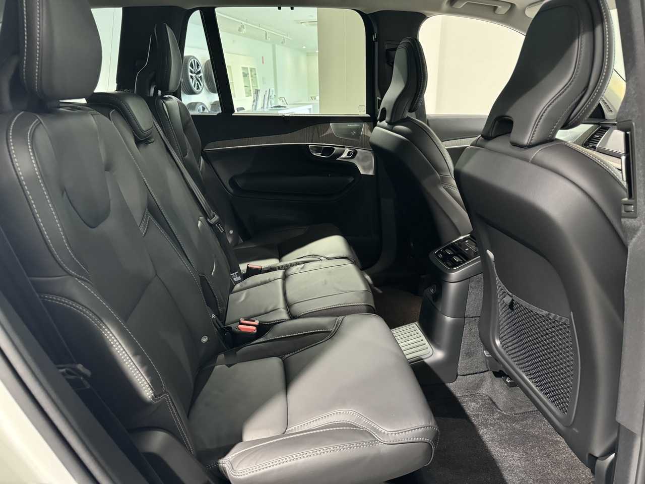 Volvo  XC90 Ultra, T8 AWD Plug-in hybrid, Electric/Petrol, Dark, 7 Seats