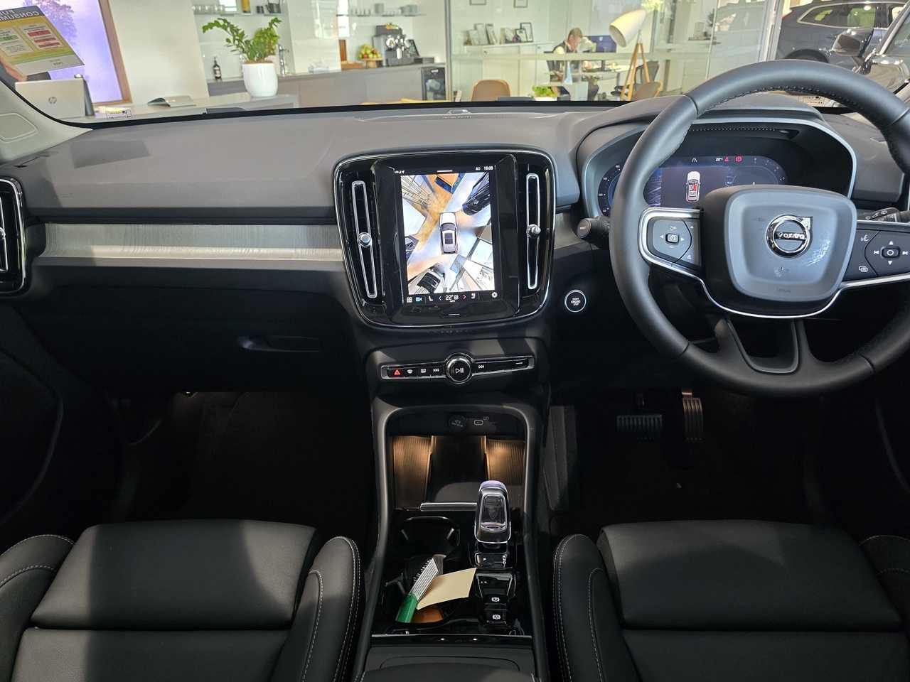 Volvo  XC40 Ultra, B4 AWD Mild hybrid, Petrol, Bright