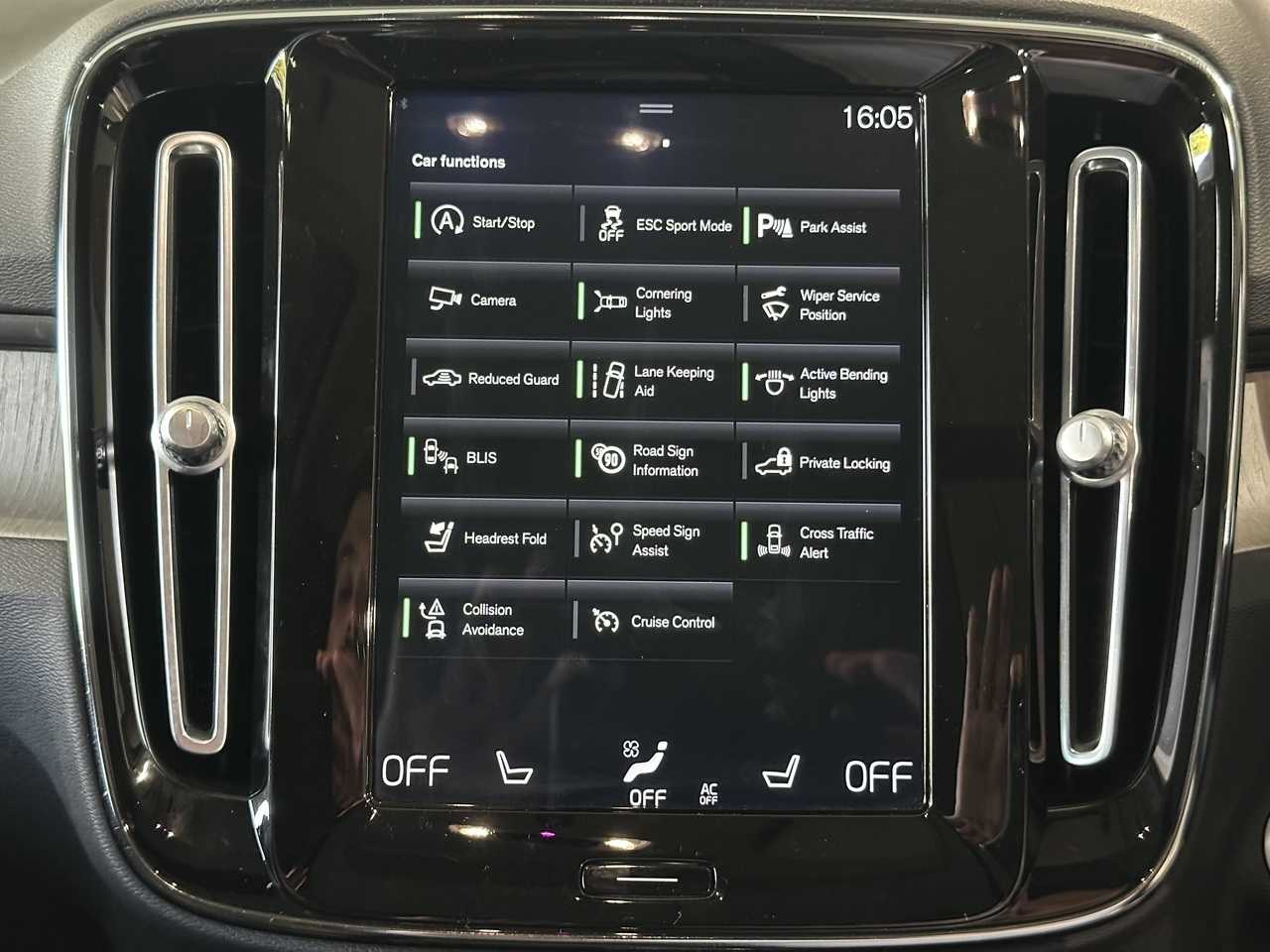 Volvo  XC40 Inscription, T4 Petrol AWD (140 kW)