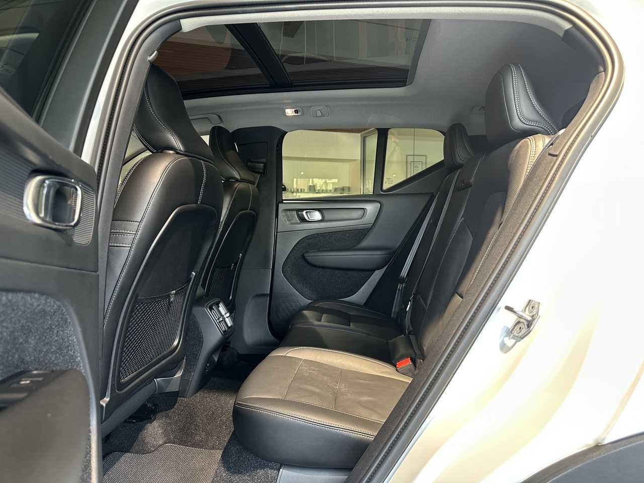 Volvo  XC40 Inscription, T4 Petrol AWD (140 kW)