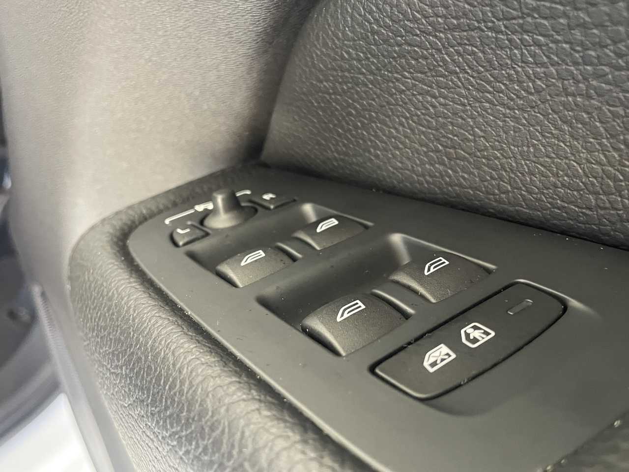 Volvo  XC60 T5 Inscription AWD