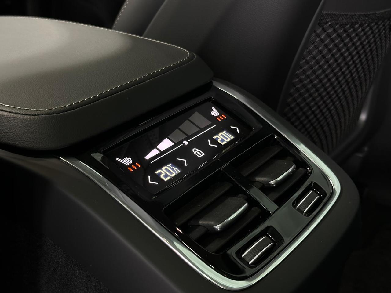 Volvo  XC90 Ultra, B6 AWD Mild hybrid, Petrol, Bright, 7 Seats