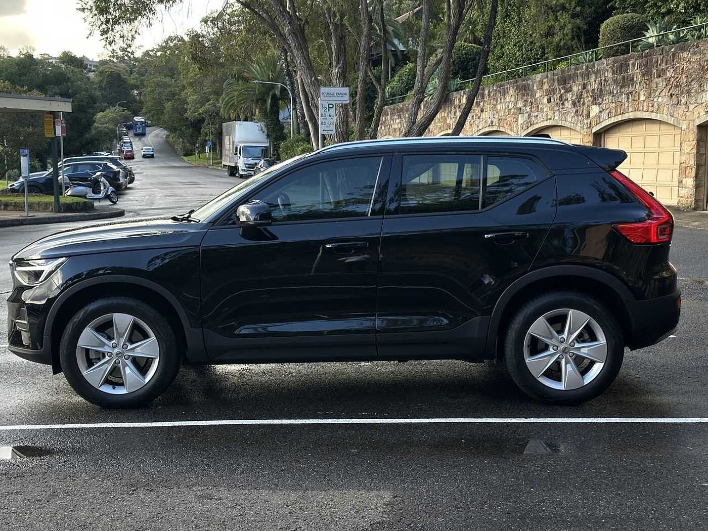 Volvo  XC40 Plus, B4 Mild hybrid, Petrol